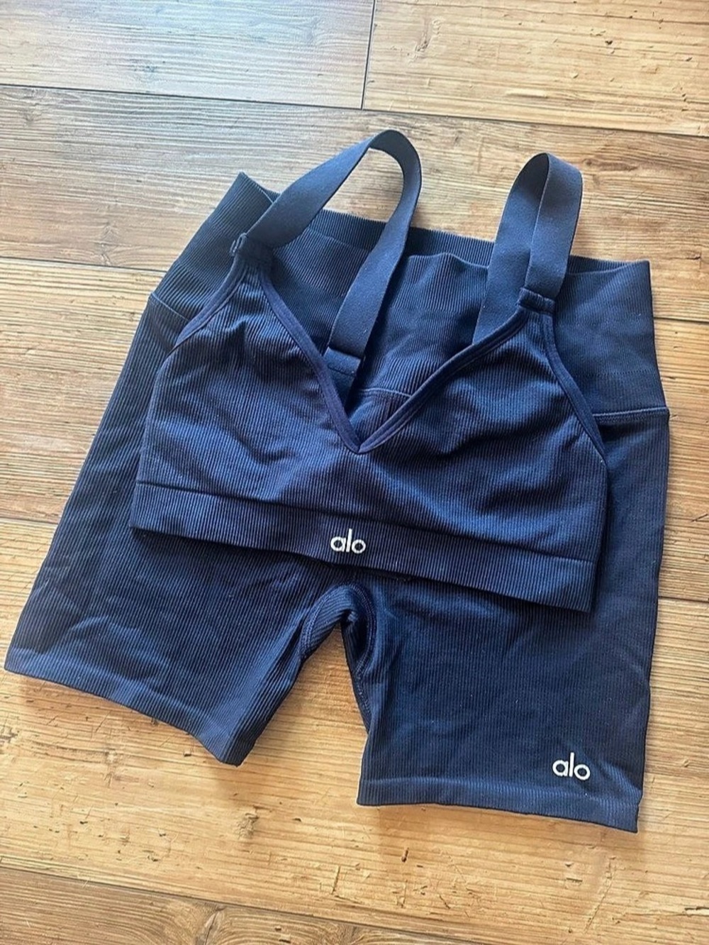 Alo Women's Navy Athletic Set